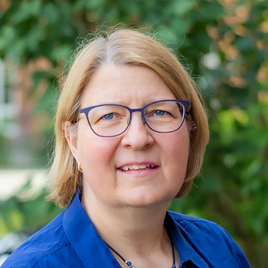 Eva Hintner, Programmbereichsleiterin Deutsch als Fremdsprache, Alphabetisierung und Gesellschaft